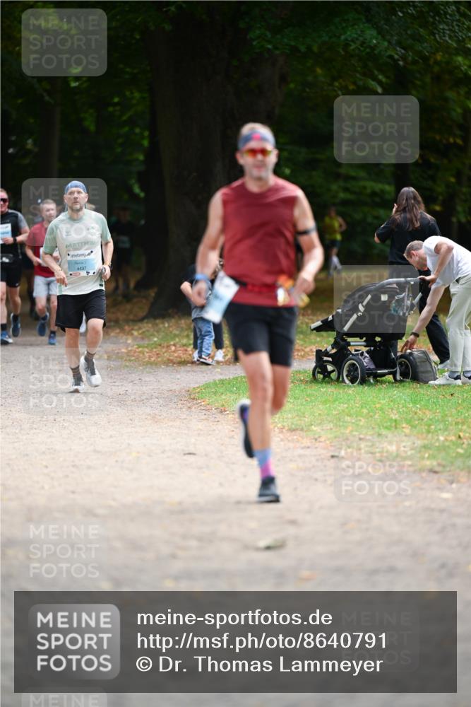 31.08.2025 - 21. Blankeneser Heldenlauf Dr. Thomas Lammeyer http://msf.ph/oto/8640791 31.08.2025 11:01:12 Laufen 4437 meine-sportfotos.de
