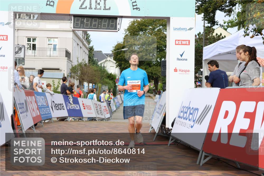 31.08.2025 - 21. Blankeneser Heldenlauf Strokosch-Dieckow http://msf.ph/oto/8640814 31.08.2025 09:44:31 Ziel 1017 meine-sportfotos.de