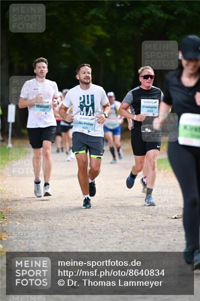 31.08.2025 - 21. Blankeneser Heldenlauf Dr. Thomas Lammeyer http://msf.ph/oto/8640834 31.08.2025 11:01:20 Laufen 4370, 4021, 4253 meine-sportfotos.de