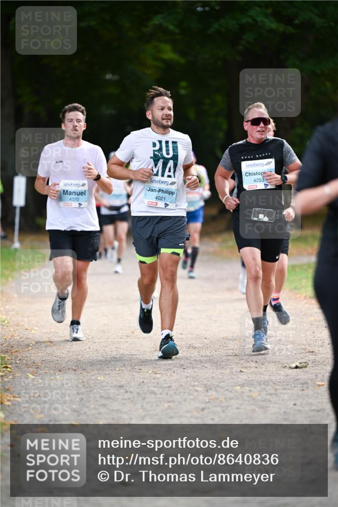 31.08.2025 - 21. Blankeneser Heldenlauf Dr. Thomas Lammeyer http://msf.ph/oto/8640836 31.08.2025 11:01:20 Laufen 4370, 4021, 4253 meine-sportfotos.de