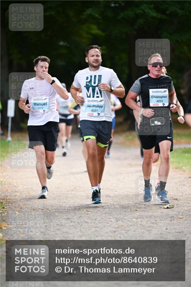 31.08.2025 - 21. Blankeneser Heldenlauf Dr. Thomas Lammeyer http://msf.ph/oto/8640839 31.08.2025 11:01:21 Laufen 4370, 4021, 4253 meine-sportfotos.de