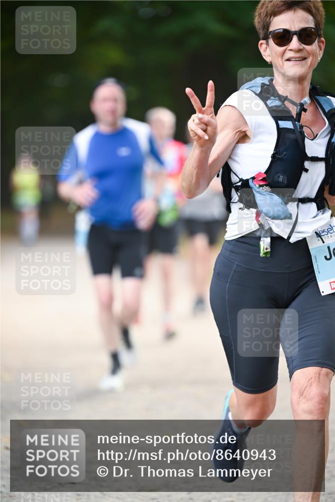 31.08.2025 - 21. Blankeneser Heldenlauf Dr. Thomas Lammeyer http://msf.ph/oto/8640943 31.08.2025 11:01:36 Laufen 21, 1 meine-sportfotos.de