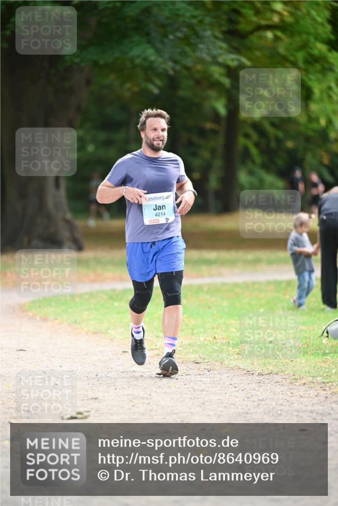 31.08.2025 - 21. Blankeneser Heldenlauf Dr. Thomas Lammeyer http://msf.ph/oto/8640969 31.08.2025 11:01:46 Laufen 4214 meine-sportfotos.de
