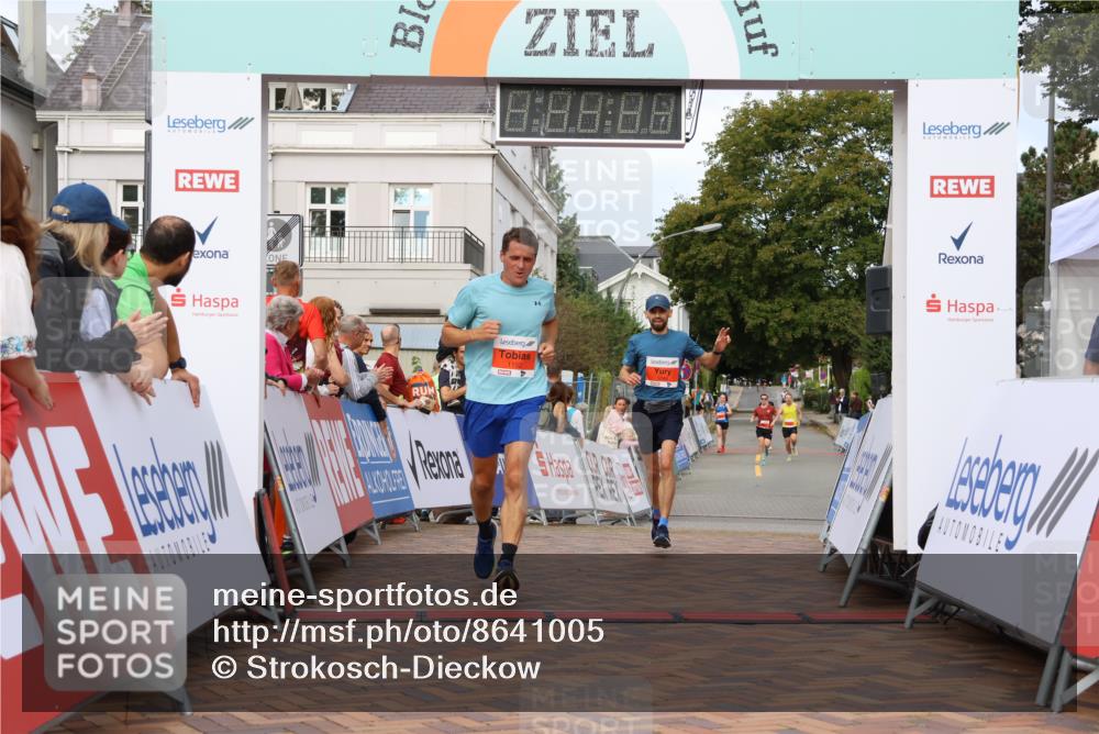 31.08.2025 - 21. Blankeneser Heldenlauf Strokosch-Dieckow http://msf.ph/oto/8641005 31.08.2025 09:39:59 Ziel 1048, 1144, 1152 meine-sportfotos.de