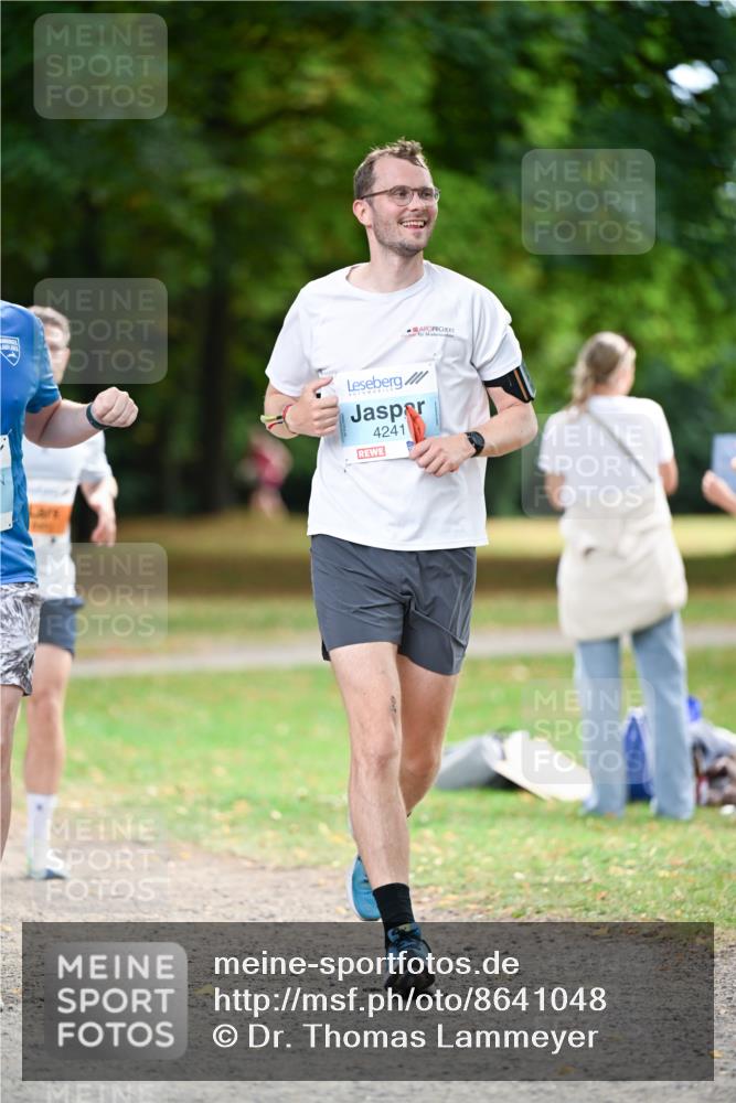 31.08.2025 - 21. Blankeneser Heldenlauf Dr. Thomas Lammeyer http://msf.ph/oto/8641048 31.08.2025 11:02:04 Laufen 4241 meine-sportfotos.de