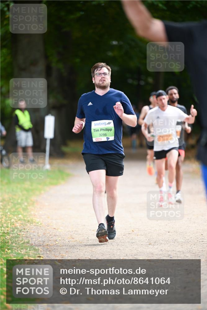 31.08.2025 - 21. Blankeneser Heldenlauf Dr. Thomas Lammeyer http://msf.ph/oto/8641064 31.08.2025 11:02:07 Laufen 3286 meine-sportfotos.de