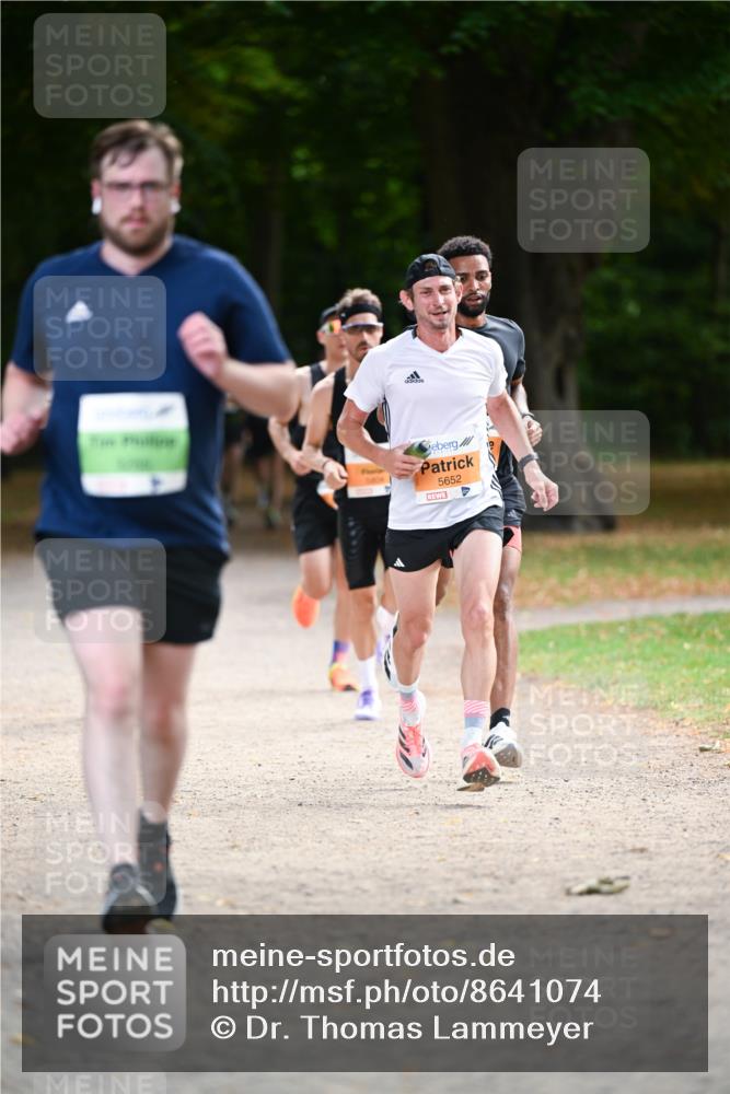 31.08.2025 - 21. Blankeneser Heldenlauf Dr. Thomas Lammeyer http://msf.ph/oto/8641074 31.08.2025 11:02:09 Laufen 5652 meine-sportfotos.de