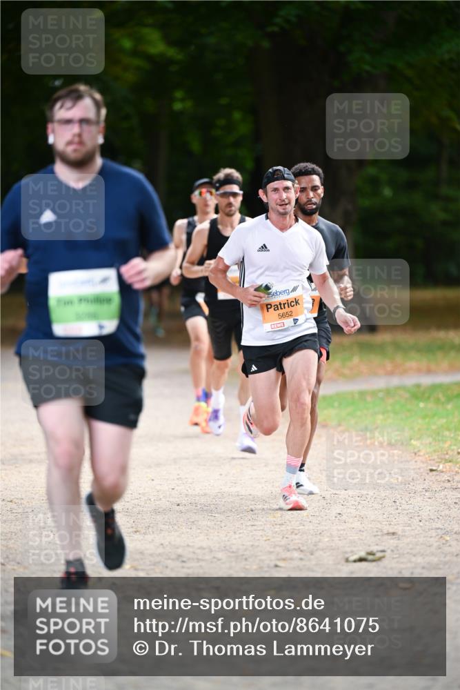 31.08.2025 - 21. Blankeneser Heldenlauf Dr. Thomas Lammeyer http://msf.ph/oto/8641075 31.08.2025 11:02:09 Laufen 5652 meine-sportfotos.de