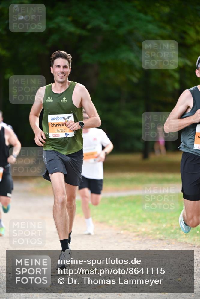 31.08.2025 - 21. Blankeneser Heldenlauf Dr. Thomas Lammeyer http://msf.ph/oto/8641115 31.08.2025 11:02:20 Laufen 334, 5703 meine-sportfotos.de