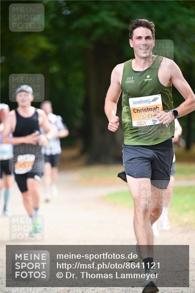 31.08.2025 - 21. Blankeneser Heldenlauf Dr. Thomas Lammeyer http://msf.ph/oto/8641121 31.08.2025 11:02:21 Laufen 13, 5703 meine-sportfotos.de