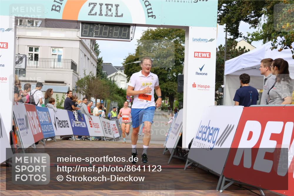 31.08.2025 - 21. Blankeneser Heldenlauf Strokosch-Dieckow http://msf.ph/oto/8641123 31.08.2025 09:43:48 Ziel 1157, 1009 meine-sportfotos.de