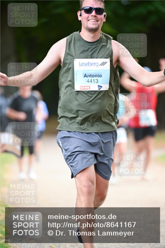 31.08.2025 - 21. Blankeneser Heldenlauf Dr. Thomas Lammeyer http://msf.ph/oto/8641167 31.08.2025 11:02:28 Laufen 4413 meine-sportfotos.de