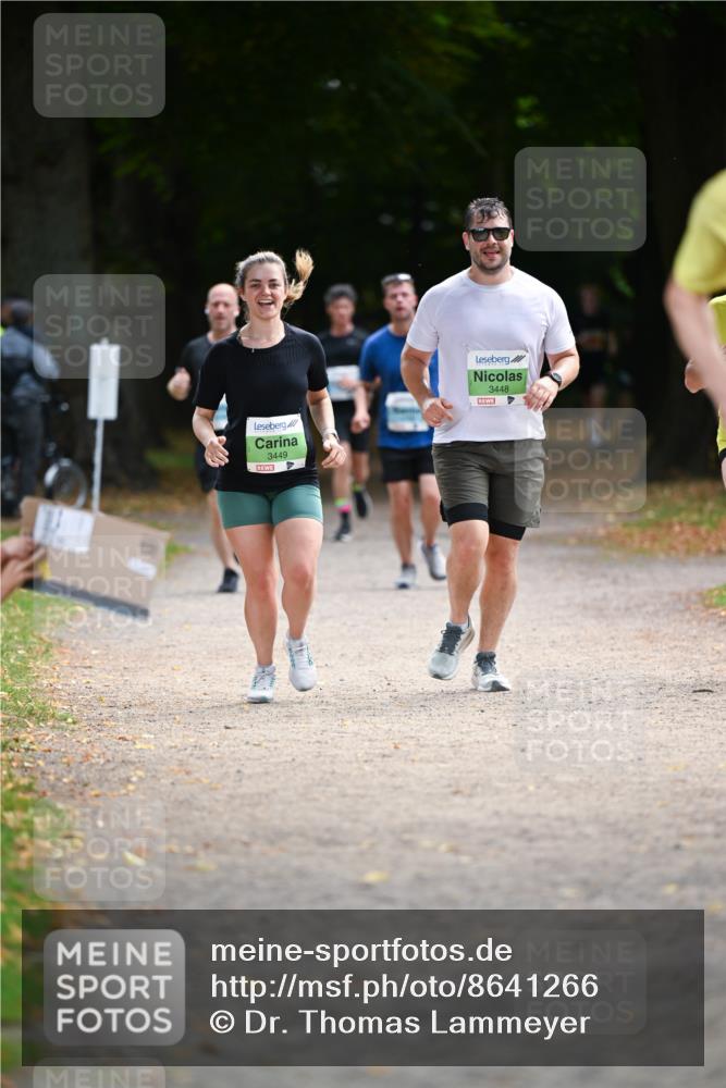 31.08.2025 - 21. Blankeneser Heldenlauf Dr. Thomas Lammeyer http://msf.ph/oto/8641266 31.08.2025 11:02:47 Laufen 3449, 3448 meine-sportfotos.de