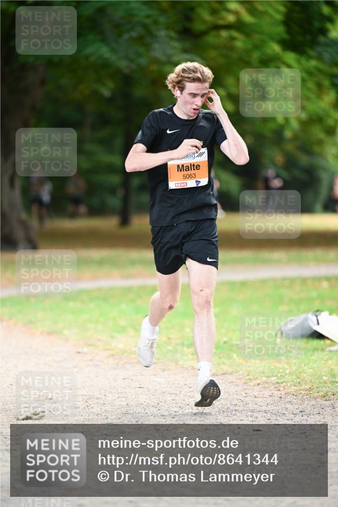 31.08.2025 - 21. Blankeneser Heldenlauf Dr. Thomas Lammeyer http://msf.ph/oto/8641344 31.08.2025 11:02:59 Laufen 5063 meine-sportfotos.de