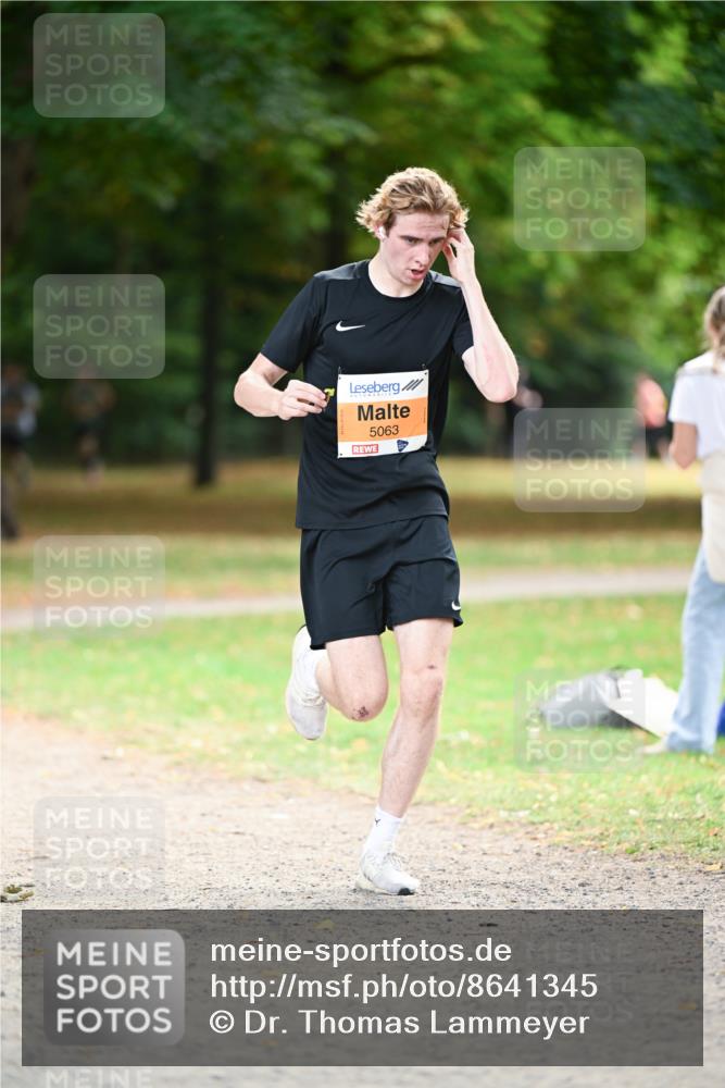31.08.2025 - 21. Blankeneser Heldenlauf Dr. Thomas Lammeyer http://msf.ph/oto/8641345 31.08.2025 11:03:00 Laufen 5063 meine-sportfotos.de