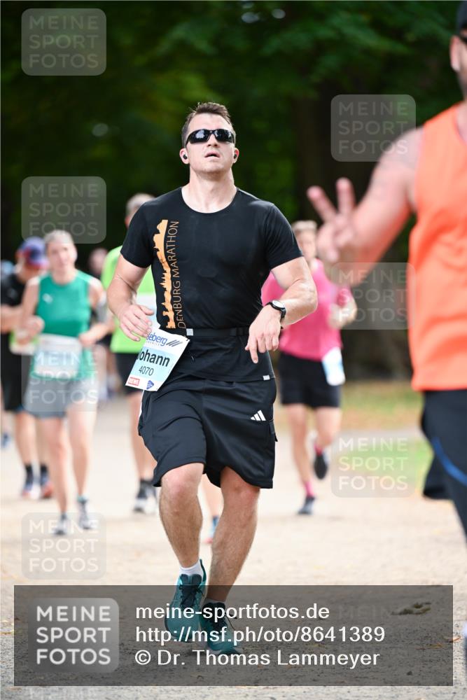 31.08.2025 - 21. Blankeneser Heldenlauf Dr. Thomas Lammeyer http://msf.ph/oto/8641389 31.08.2025 11:03:07 Laufen 4070 meine-sportfotos.de