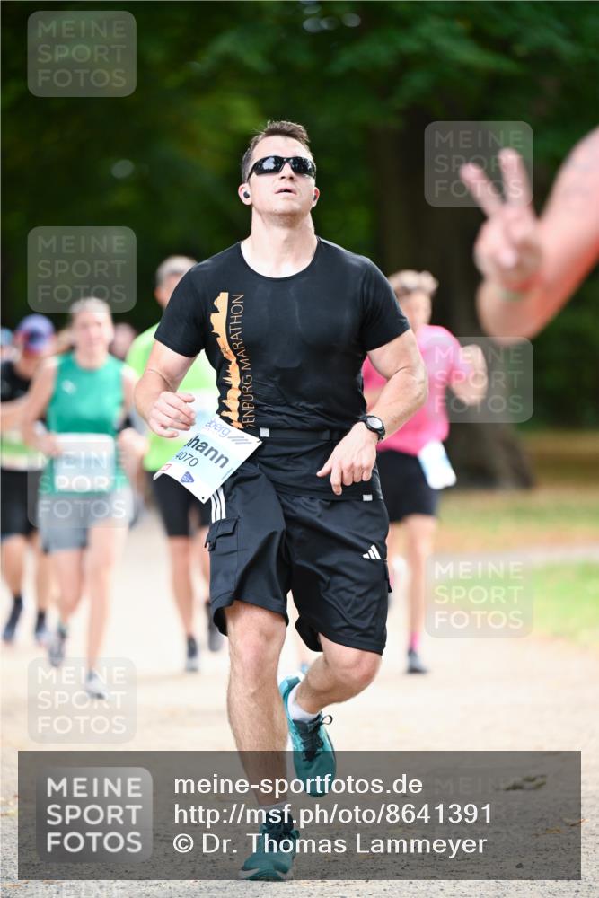 31.08.2025 - 21. Blankeneser Heldenlauf Dr. Thomas Lammeyer http://msf.ph/oto/8641391 31.08.2025 11:03:07 Laufen 4070 meine-sportfotos.de