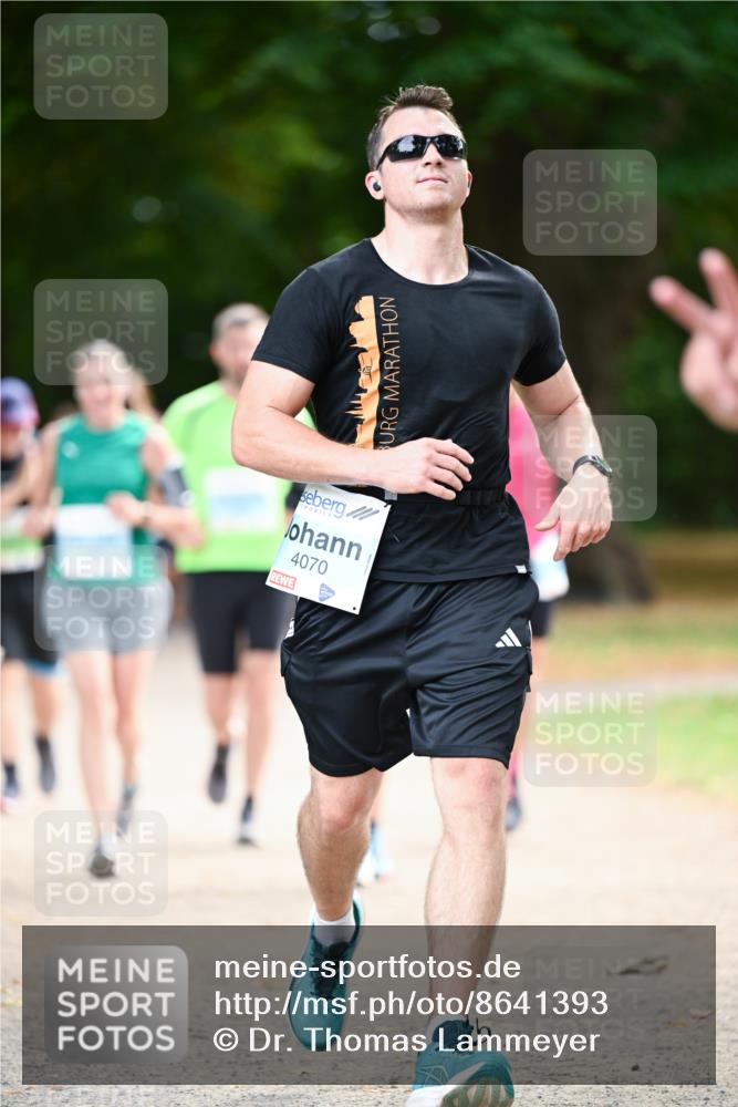 31.08.2025 - 21. Blankeneser Heldenlauf Dr. Thomas Lammeyer http://msf.ph/oto/8641393 31.08.2025 11:03:07 Laufen 4070 meine-sportfotos.de