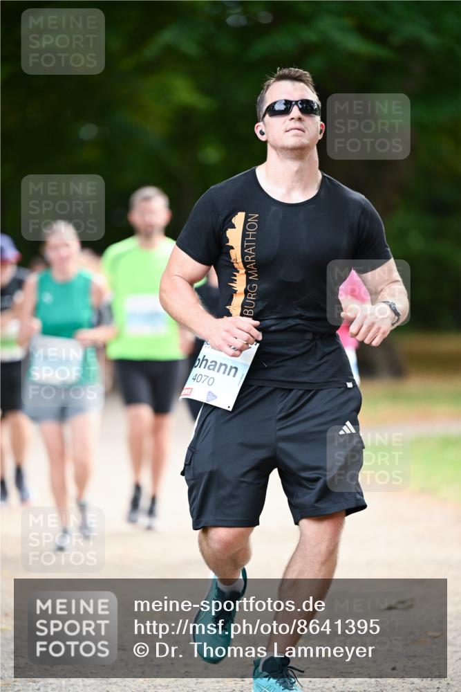 31.08.2025 - 21. Blankeneser Heldenlauf Dr. Thomas Lammeyer http://msf.ph/oto/8641395 31.08.2025 11:03:08 Laufen 4070 meine-sportfotos.de