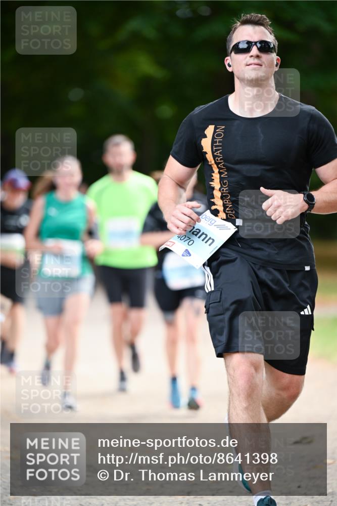 31.08.2025 - 21. Blankeneser Heldenlauf Dr. Thomas Lammeyer http://msf.ph/oto/8641398 31.08.2025 11:03:08 Laufen 4070 meine-sportfotos.de