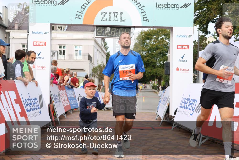 31.08.2025 - 21. Blankeneser Heldenlauf Strokosch-Dieckow http://msf.ph/oto/8641423 31.08.2025 09:39:26 Ziel 1052, 1047 meine-sportfotos.de