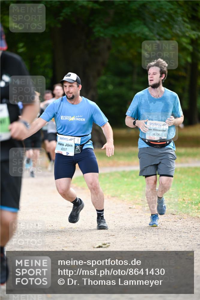 31.08.2025 - 21. Blankeneser Heldenlauf Dr. Thomas Lammeyer http://msf.ph/oto/8641430 31.08.2025 11:03:14 Laufen 4337, 4336 meine-sportfotos.de