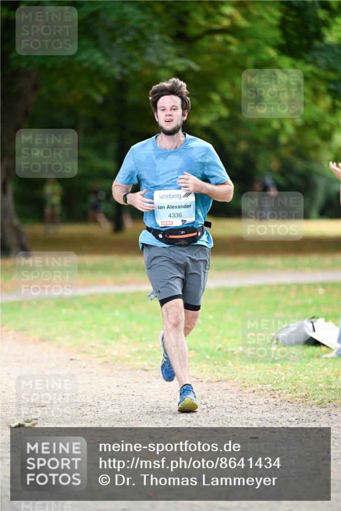 31.08.2025 - 21. Blankeneser Heldenlauf Dr. Thomas Lammeyer http://msf.ph/oto/8641434 31.08.2025 11:03:14 Laufen 4336 meine-sportfotos.de