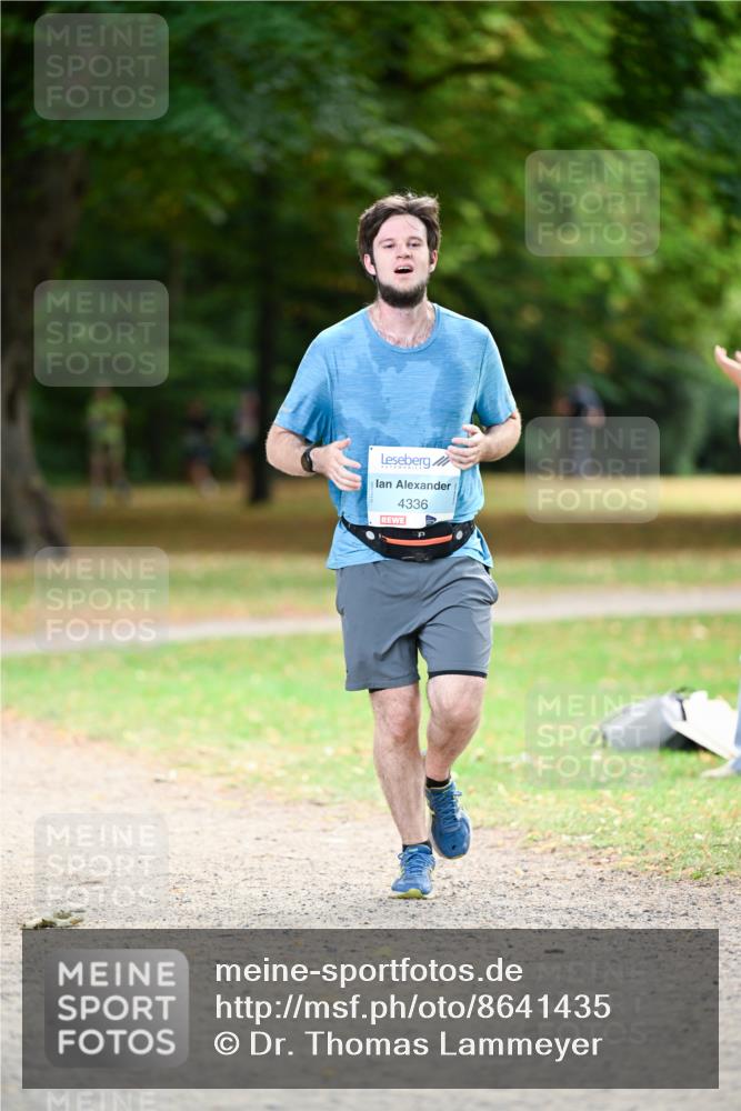 31.08.2025 - 21. Blankeneser Heldenlauf Dr. Thomas Lammeyer http://msf.ph/oto/8641435 31.08.2025 11:03:14 Laufen 4336 meine-sportfotos.de