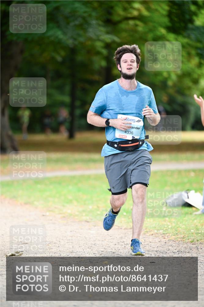 31.08.2025 - 21. Blankeneser Heldenlauf Dr. Thomas Lammeyer http://msf.ph/oto/8641437 31.08.2025 11:03:15 Laufen 4336 meine-sportfotos.de