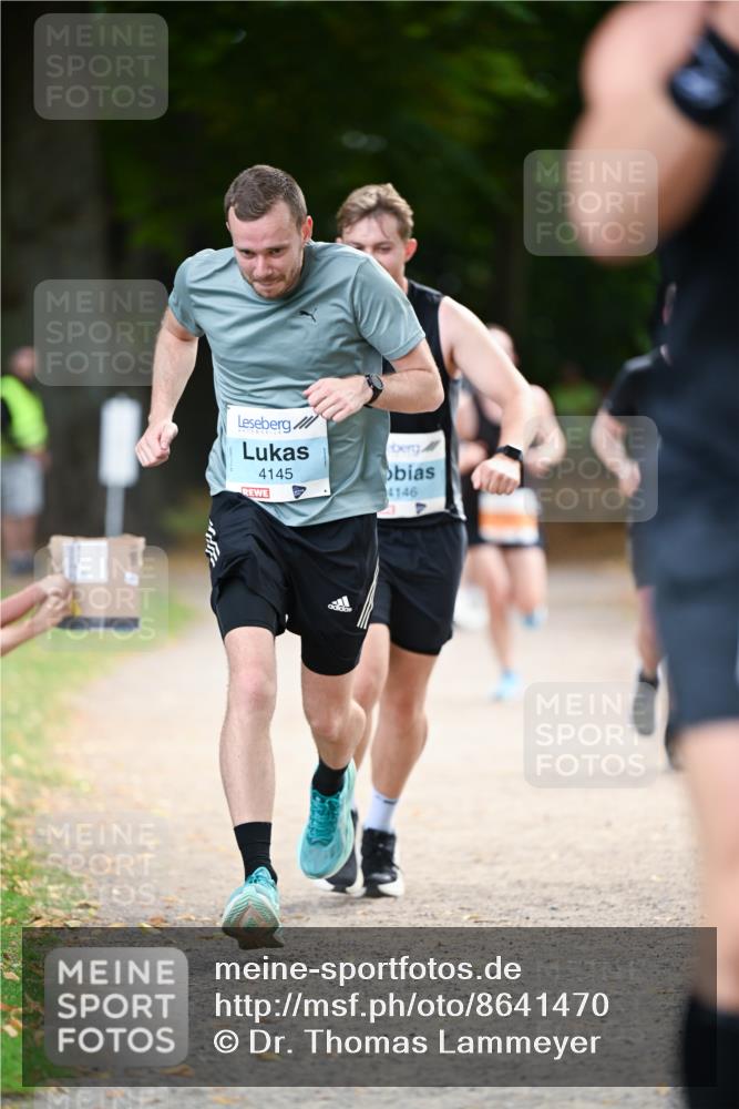 31.08.2025 - 21. Blankeneser Heldenlauf Dr. Thomas Lammeyer http://msf.ph/oto/8641470 31.08.2025 11:03:21 Laufen 4145, 4146 meine-sportfotos.de