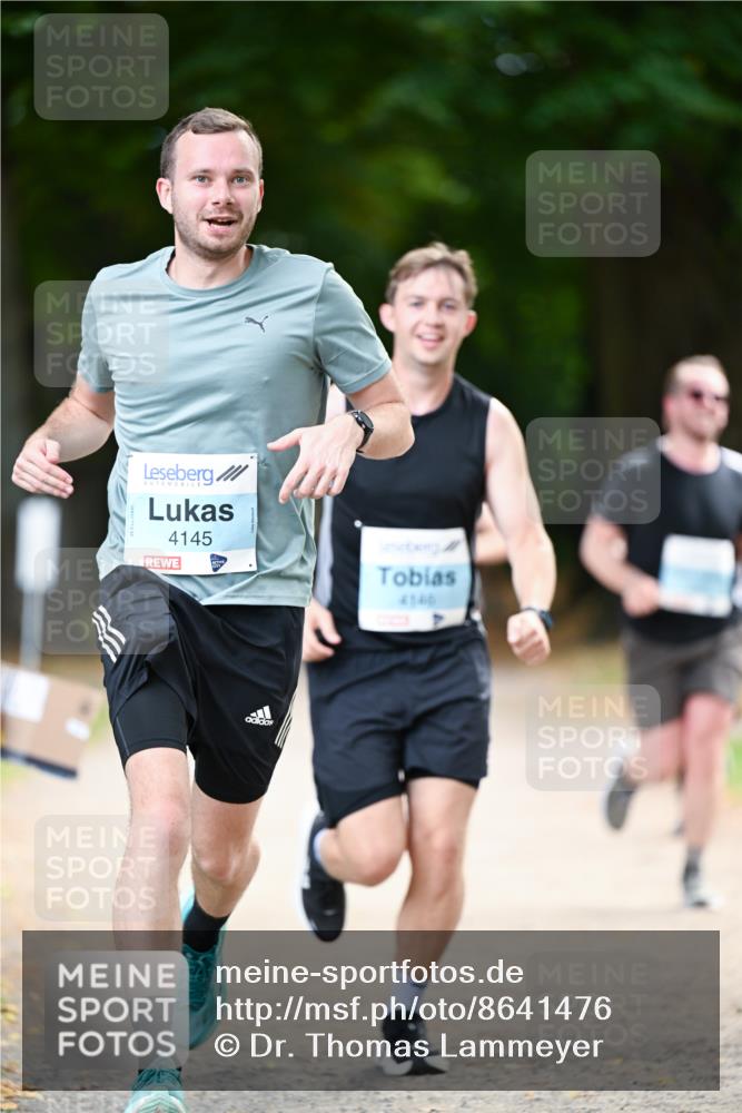 31.08.2025 - 21. Blankeneser Heldenlauf Dr. Thomas Lammeyer http://msf.ph/oto/8641476 31.08.2025 11:03:22 Laufen 4145, 4146 meine-sportfotos.de