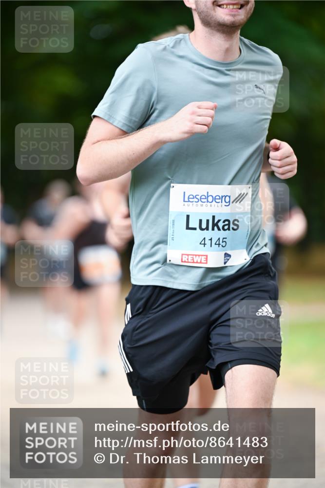 31.08.2025 - 21. Blankeneser Heldenlauf Dr. Thomas Lammeyer http://msf.ph/oto/8641483 31.08.2025 11:03:23 Laufen 21, 1, 4145 meine-sportfotos.de