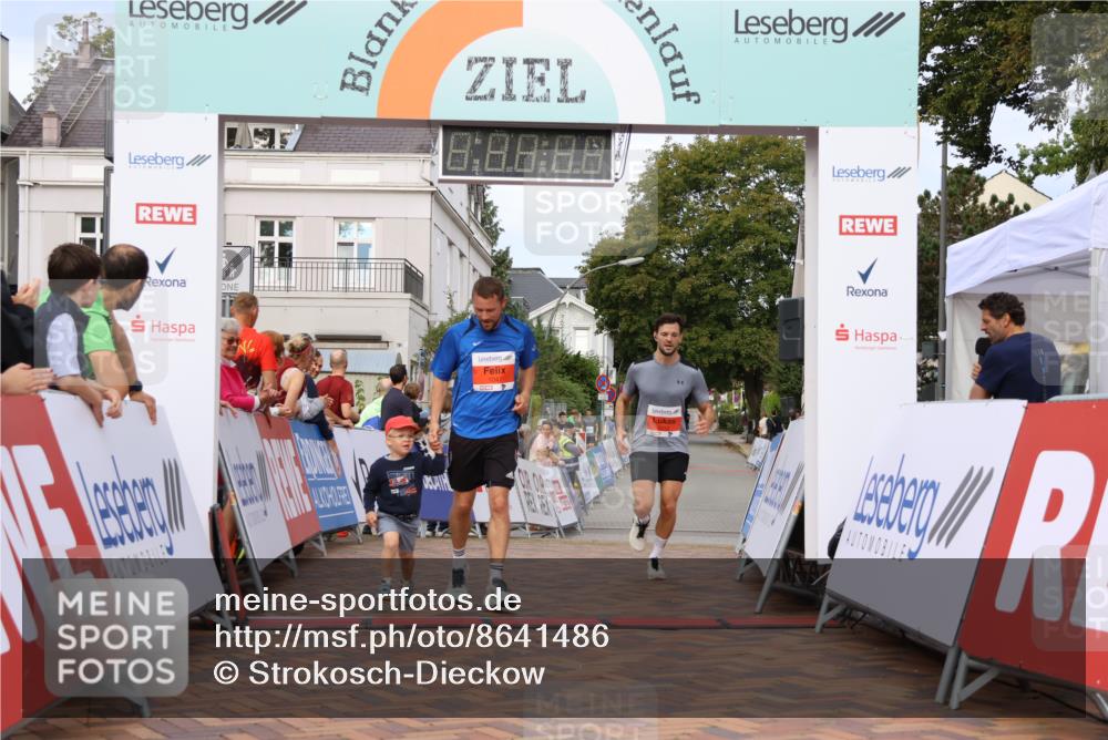 31.08.2025 - 21. Blankeneser Heldenlauf Strokosch-Dieckow http://msf.ph/oto/8641486 31.08.2025 09:39:24 Ziel 1136, 1052, 1047 meine-sportfotos.de