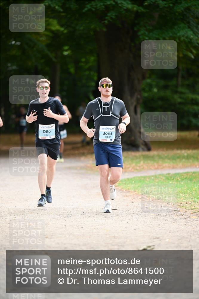 31.08.2025 - 21. Blankeneser Heldenlauf Dr. Thomas Lammeyer http://msf.ph/oto/8641500 31.08.2025 11:03:26 Laufen 4301, 4302, 4 meine-sportfotos.de