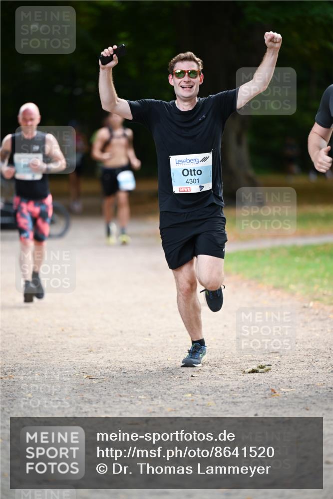31.08.2025 - 21. Blankeneser Heldenlauf Dr. Thomas Lammeyer http://msf.ph/oto/8641520 31.08.2025 11:03:29 Laufen 4301 meine-sportfotos.de