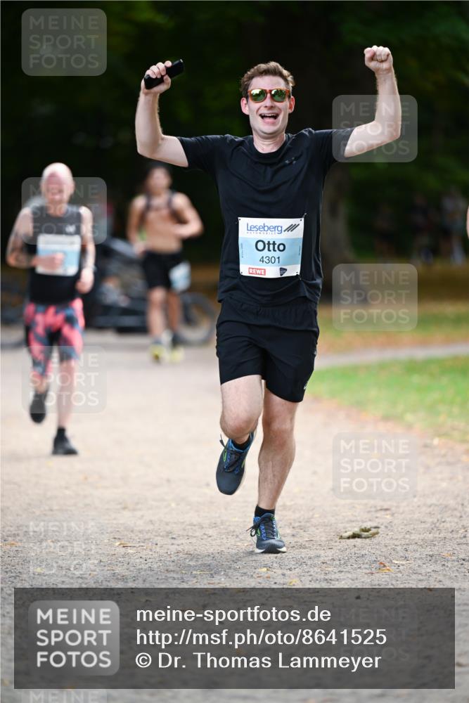 31.08.2025 - 21. Blankeneser Heldenlauf Dr. Thomas Lammeyer http://msf.ph/oto/8641525 31.08.2025 11:03:29 Laufen 4301 meine-sportfotos.de
