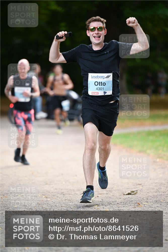31.08.2025 - 21. Blankeneser Heldenlauf Dr. Thomas Lammeyer http://msf.ph/oto/8641526 31.08.2025 11:03:29 Laufen 4301 meine-sportfotos.de
