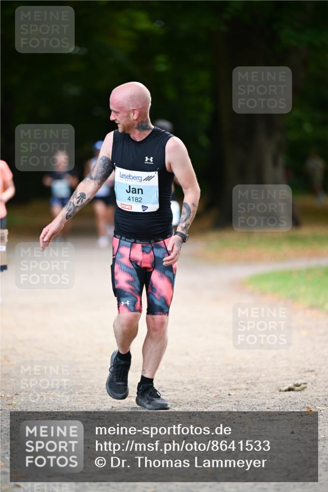 31.08.2025 - 21. Blankeneser Heldenlauf Dr. Thomas Lammeyer http://msf.ph/oto/8641533 31.08.2025 11:03:32 Laufen 4182 meine-sportfotos.de
