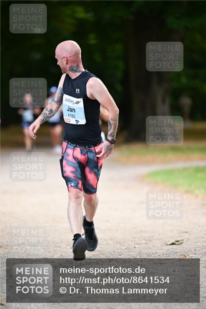 31.08.2025 - 21. Blankeneser Heldenlauf Dr. Thomas Lammeyer http://msf.ph/oto/8641534 31.08.2025 11:03:32 Laufen 88, 4182 meine-sportfotos.de