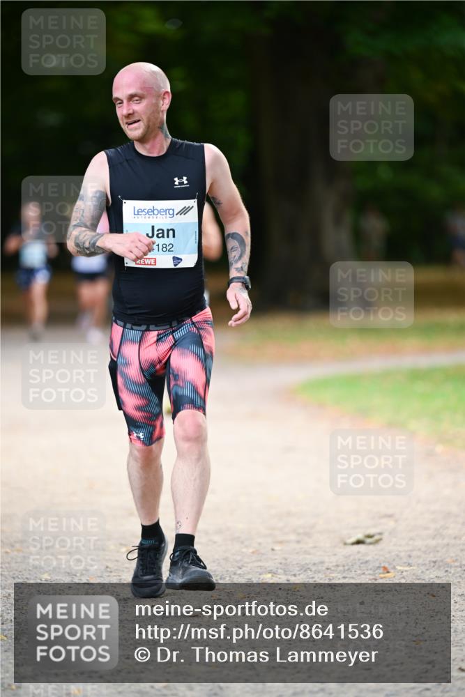 31.08.2025 - 21. Blankeneser Heldenlauf Dr. Thomas Lammeyer http://msf.ph/oto/8641536 31.08.2025 11:03:32 Laufen 182 meine-sportfotos.de