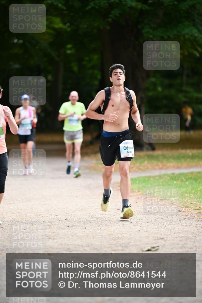 31.08.2025 - 21. Blankeneser Heldenlauf Dr. Thomas Lammeyer http://msf.ph/oto/8641544 31.08.2025 11:03:35 Laufen 4235 meine-sportfotos.de