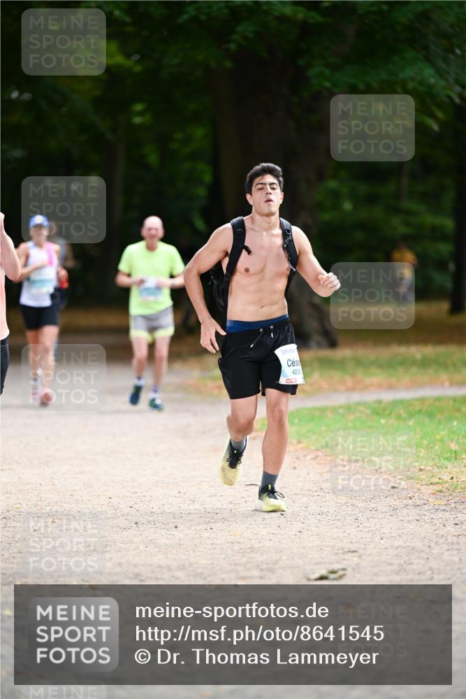 31.08.2025 - 21. Blankeneser Heldenlauf Dr. Thomas Lammeyer http://msf.ph/oto/8641545 31.08.2025 11:03:35 Laufen 4235 meine-sportfotos.de