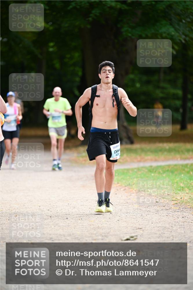 31.08.2025 - 21. Blankeneser Heldenlauf Dr. Thomas Lammeyer http://msf.ph/oto/8641547 31.08.2025 11:03:35 Laufen 4235 meine-sportfotos.de