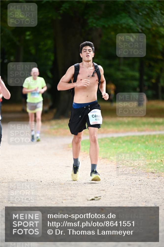 31.08.2025 - 21. Blankeneser Heldenlauf Dr. Thomas Lammeyer http://msf.ph/oto/8641551 31.08.2025 11:03:35 Laufen 4235 meine-sportfotos.de