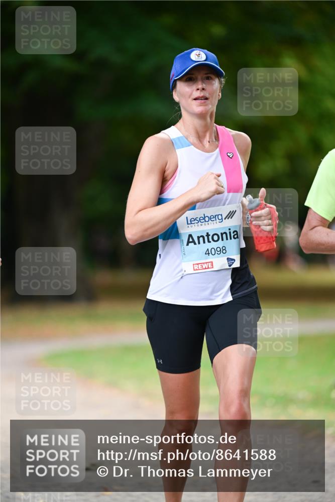 31.08.2025 - 21. Blankeneser Heldenlauf Dr. Thomas Lammeyer http://msf.ph/oto/8641588 31.08.2025 11:03:44 Laufen 33, 4098 meine-sportfotos.de