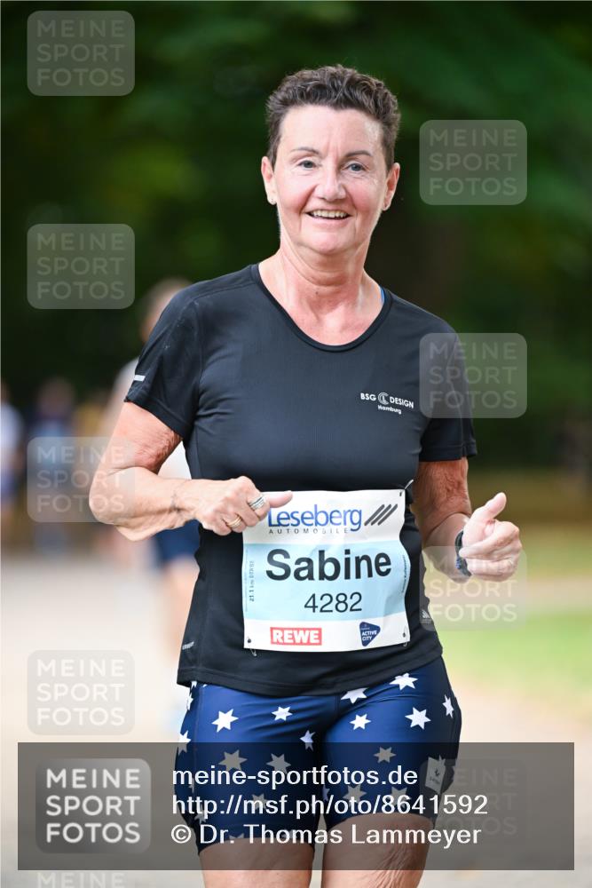 31.08.2025 - 21. Blankeneser Heldenlauf Dr. Thomas Lammeyer http://msf.ph/oto/8641592 31.08.2025 11:03:45 Laufen 21, 1, 4282 meine-sportfotos.de