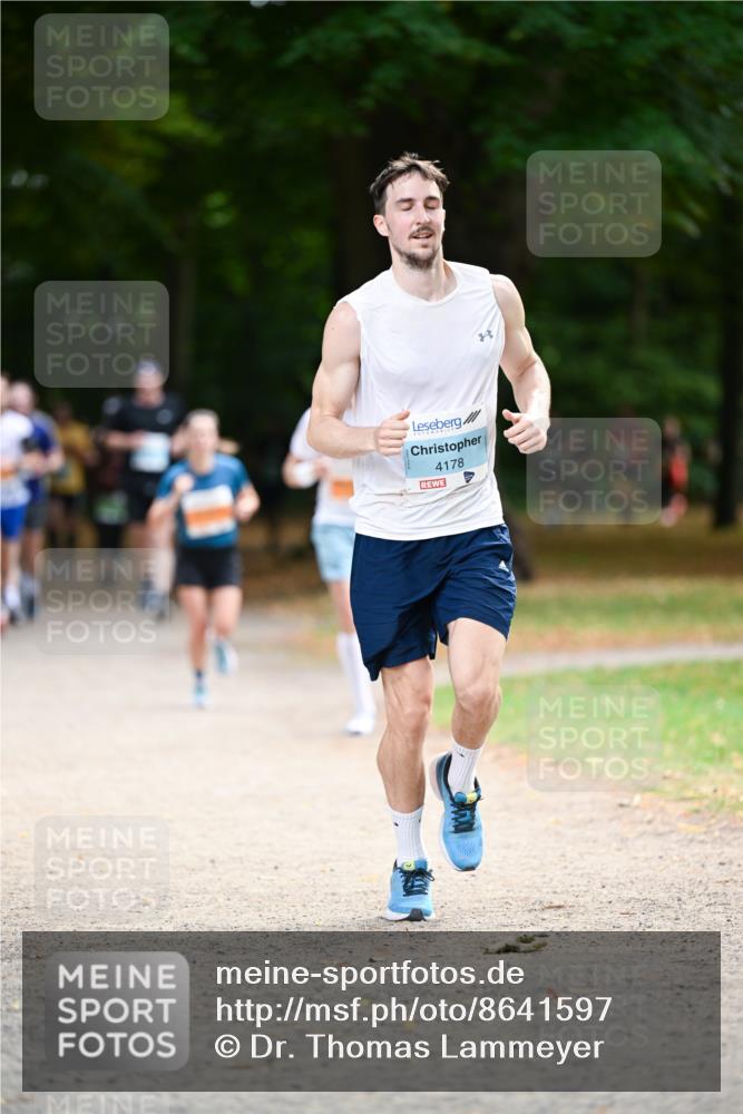 31.08.2025 - 21. Blankeneser Heldenlauf Dr. Thomas Lammeyer http://msf.ph/oto/8641597 31.08.2025 11:03:46 Laufen 4178 meine-sportfotos.de