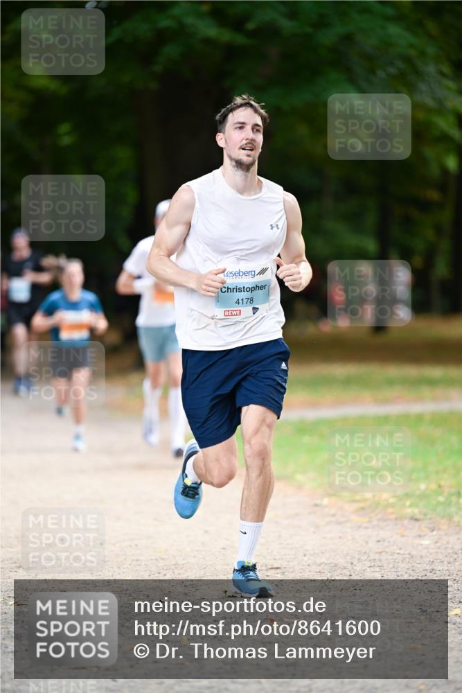 31.08.2025 - 21. Blankeneser Heldenlauf Dr. Thomas Lammeyer http://msf.ph/oto/8641600 31.08.2025 11:03:47 Laufen 4178 meine-sportfotos.de