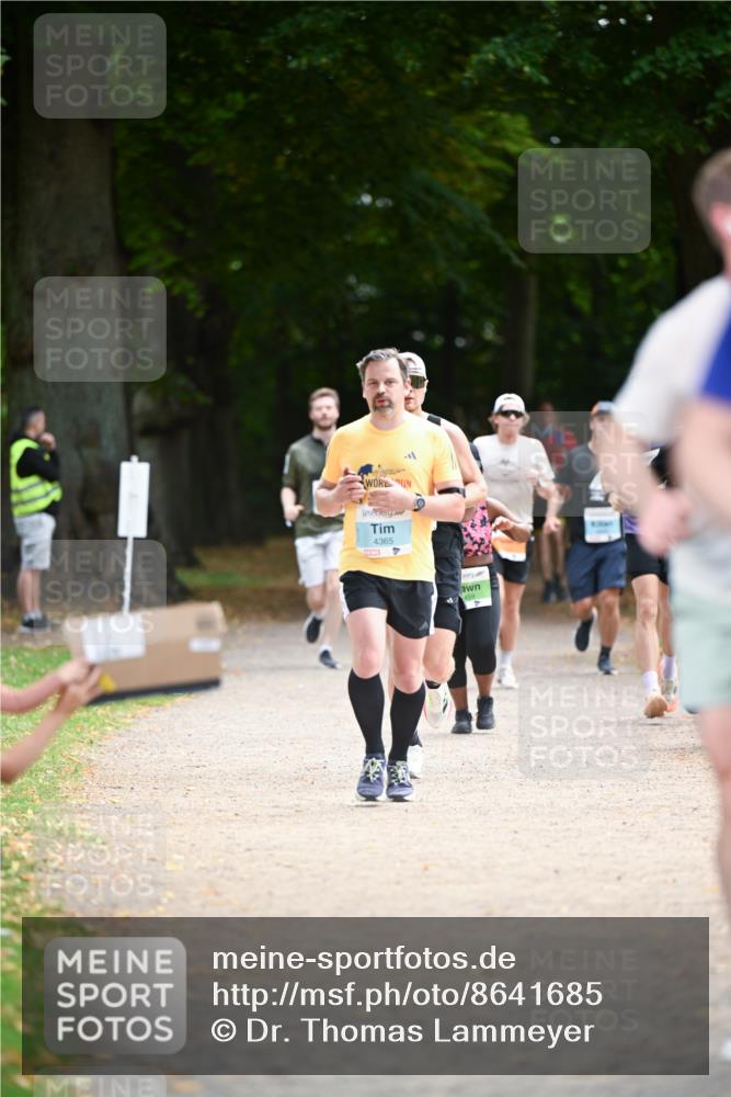 31.08.2025 - 21. Blankeneser Heldenlauf Dr. Thomas Lammeyer http://msf.ph/oto/8641685 31.08.2025 11:03:59 Laufen 4365 meine-sportfotos.de