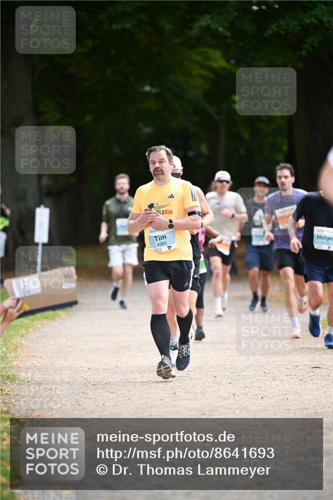 31.08.2025 - 21. Blankeneser Heldenlauf Dr. Thomas Lammeyer http://msf.ph/oto/8641693 31.08.2025 11:04:00 Laufen 4365, 4208 meine-sportfotos.de
